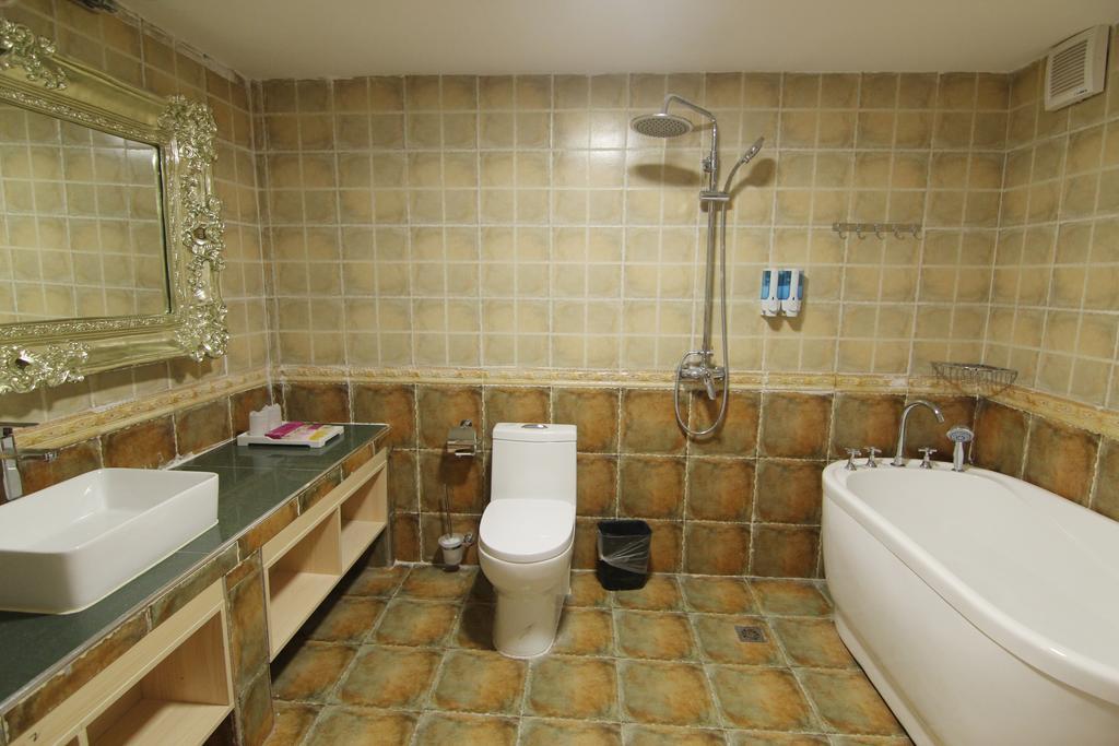 Yun Hai Garden Hotel Бейхай Екстериор снимка